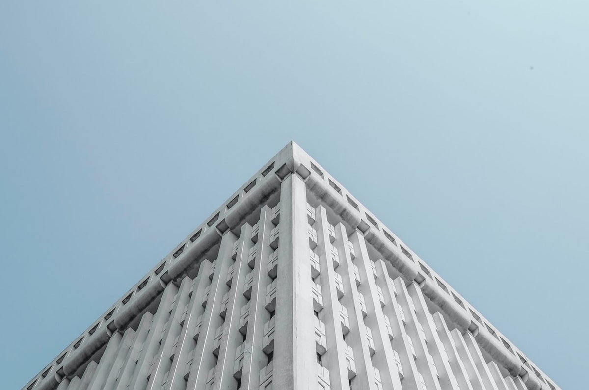 意甲知名评论员：米兰前35分钟对罗马毫无办法，没丢球主要是得益于稳固防守和精神